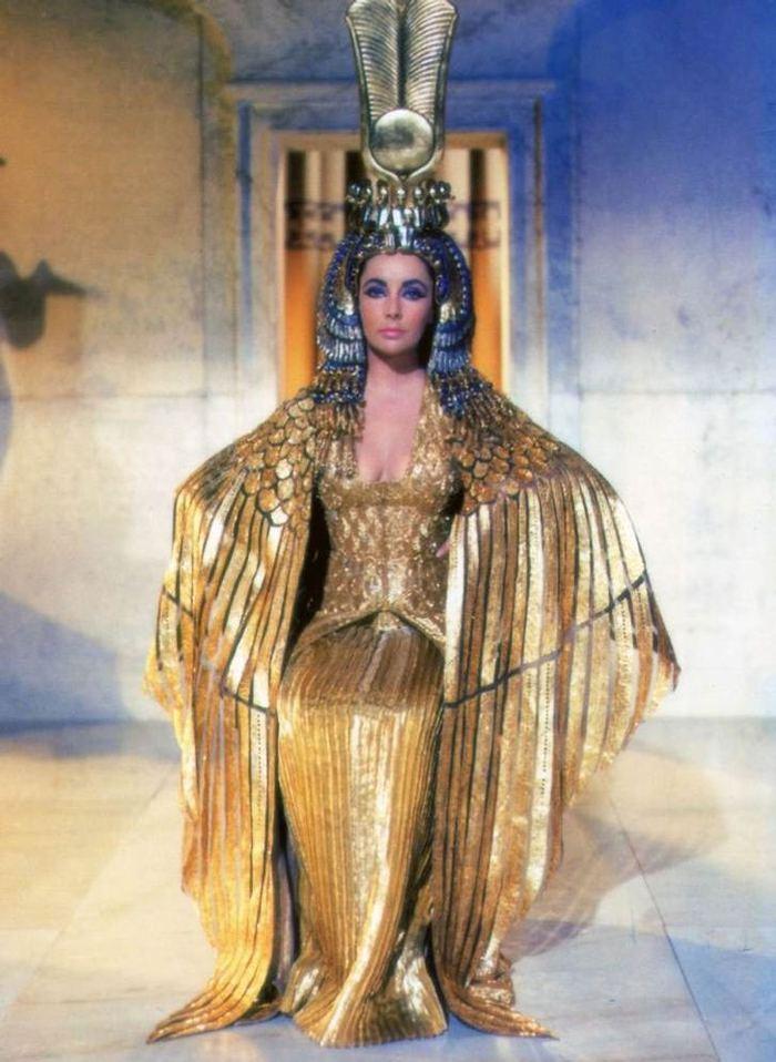 4- Elizabeth Taylor, Cleopatra, 1963