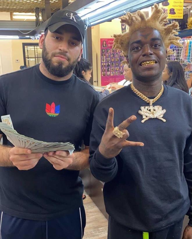 ABD'li rapçi Kodak Black, dolarları denize ve tuvalete attı