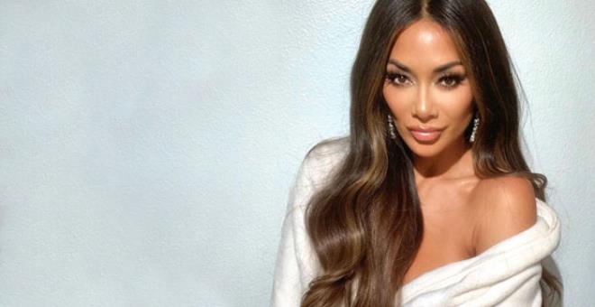 Nicole Scherzinger, turuncu mini bikinisiyle spor yaptığı anları paylaştı, ortalık alev aldı