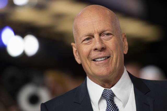 Afazi teşhisi konulan ABD'li aktör Bruce Willis sinemaya veda etti