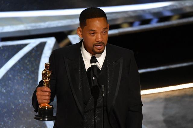 Oscar Töreni'nde komedyen Chris Rock'a tokat atan Will Smith, özür diledi