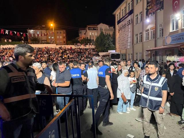 Cengiz Kurtoğlu konserinde silahlı kavga: 1'i bebek 2 kişi yaralandı