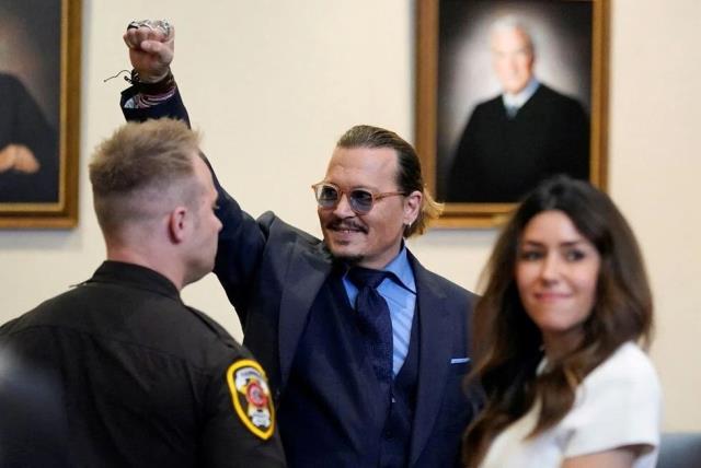Eski eşine açtığı hakaret davasını kazanan Johnny Depp'den ilk açıklama: Hayatımı geri verdiler