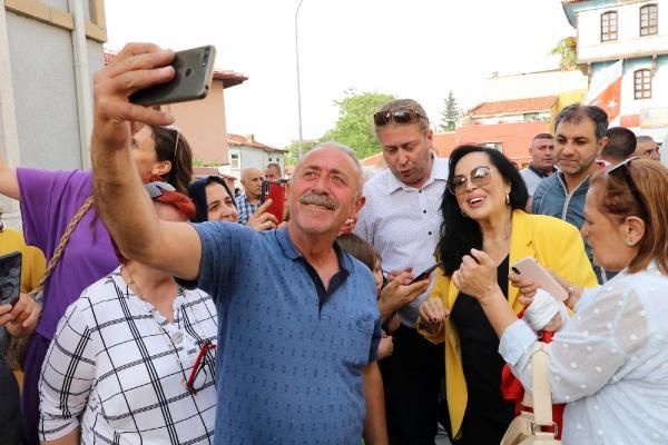 Türkan Şoray ve Kadir İnanır yıllar sonra Eskişehir'de bir araya geldi