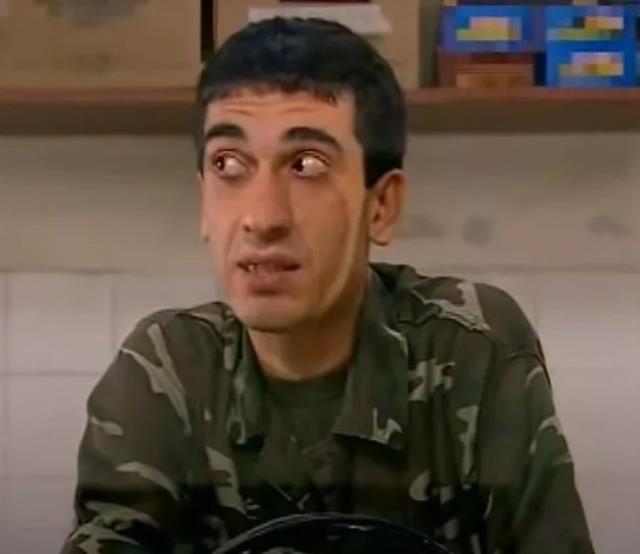 Emret Komutanım dizisiyle tanınan Mehmet Kurt, değişimiyle dikkat çekti