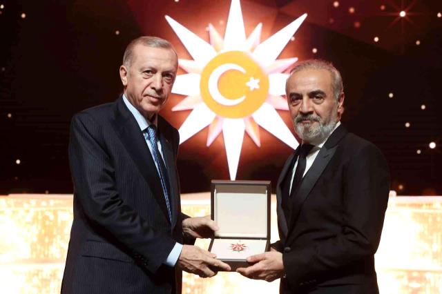 Cumhurbaşkanı Erdoğan: 'Türkiye'ye ve Türk kültürüne hizmet eden, katkı sunan herkesin başımızın üstünde yeri vardır'