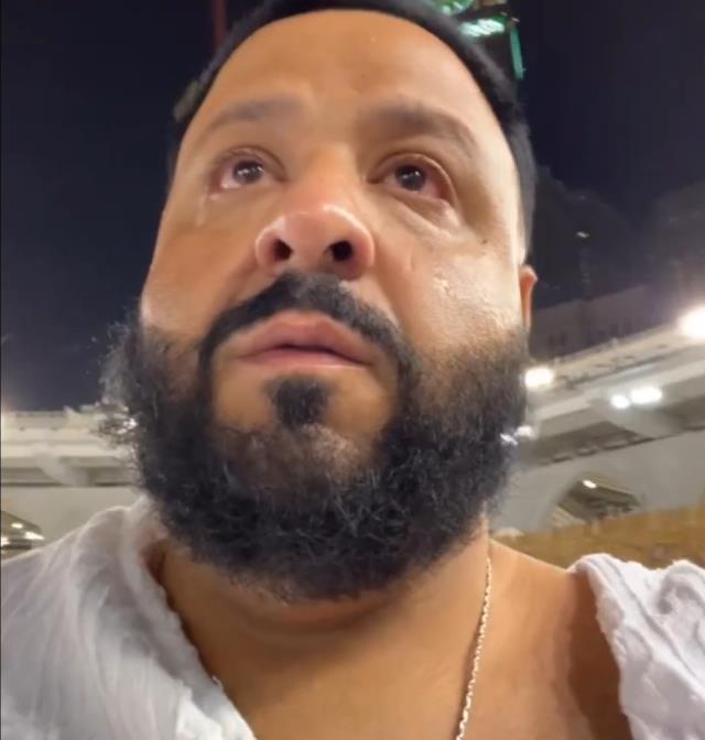DJ Khaled, ünlü boksör Mike Tyson ile gittiği Kabe'de gözyaşlarını tutamadı