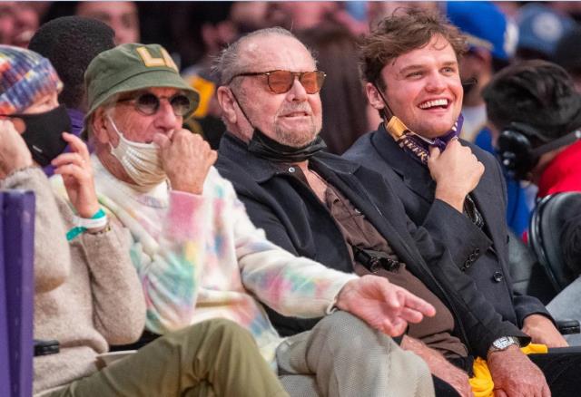 2 yıldır evden dışarı çıkmayan ünlü oyuncu Jack Nicholson herkesi endişelendiriyor