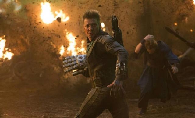 Avengers filminin 'Hawkeye'ı Jeremy Renner, kaza geçirdi! Durumu kritik