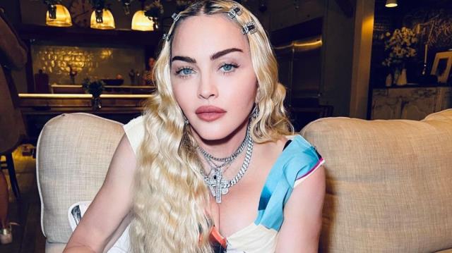 Dünyaca ünlü şarkıcı Madonna, deprem felaketi yaşayan Türkiye için Ahbap derneğine bağış çağrısı yaptı