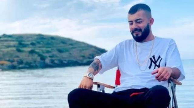 Taciz iddiasıyla yargılanan şarkıcı Kurtuluş Kuş'a zorla getirme kararı