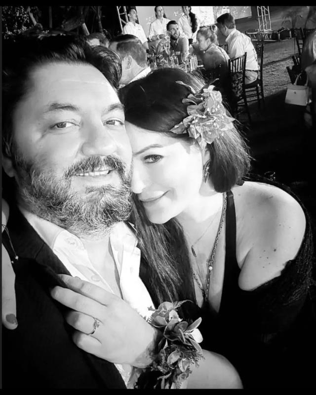 Oyuncu Deniz Çakır ile Bilgehan Baykal evlilik kararı aldı