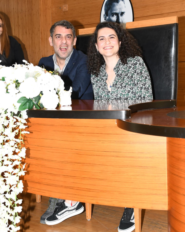 Oyuncu Dağhan Külegeç, 7 yıllık sevgilisiyle evlendi