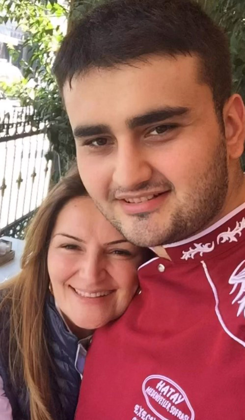 CZN Burak'ın annesi Didem Bozbura'nın yargılandığı 'İrtikap' davasında karar çıktı