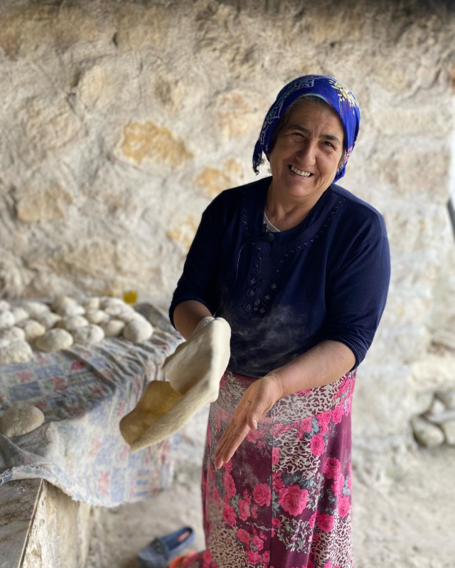 Depremde vefat eden sosyal medya fenomeni Taha Duymaz''ın annesi: Taha''nın mutfağı öksüz kaldı
