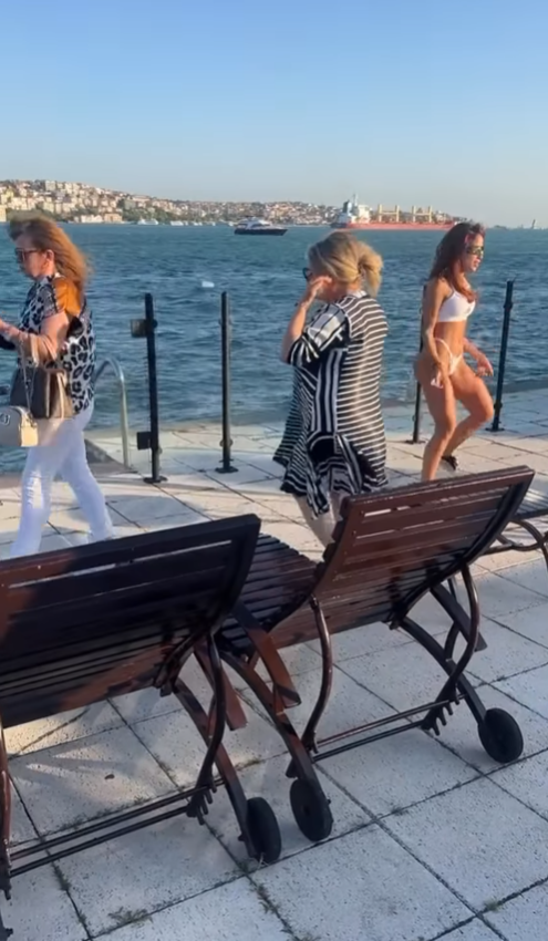 Dev maç için Türkiye'ye gelen şarkıcı Anitta, tangayla sahilde dans etti! Kendisine bakan Türkleri çekip paylaştı
