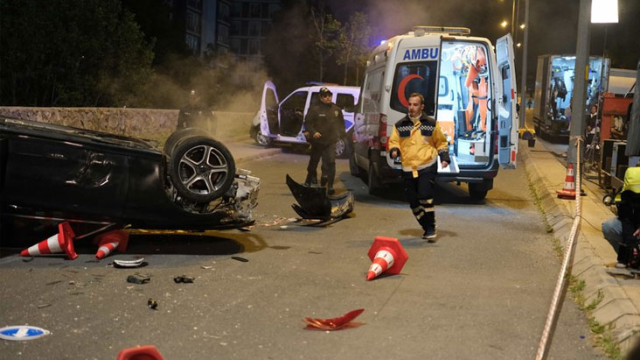 Kızılcık Şerbeti dizisinin sezon finalindeki kaza sahnesinin kamera arkası görüntüsü çıktı