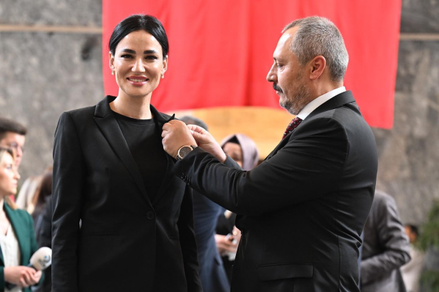 Türkiye Güzeli Sarıbaş, milletvekilliği kaydını yaptırdı