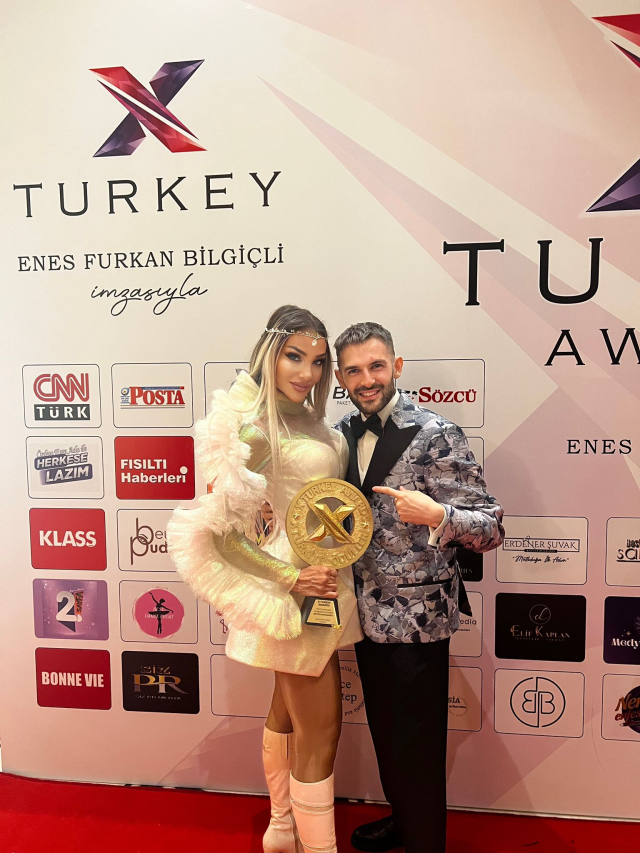 X Turkey Awards ödülleri sahiplerini buldu! Depremzedeler için yapılanlar alkış topladı