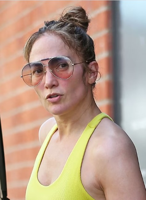 Jennifer Lopez, spor salonu kapısında beklemek zorunda kaldı