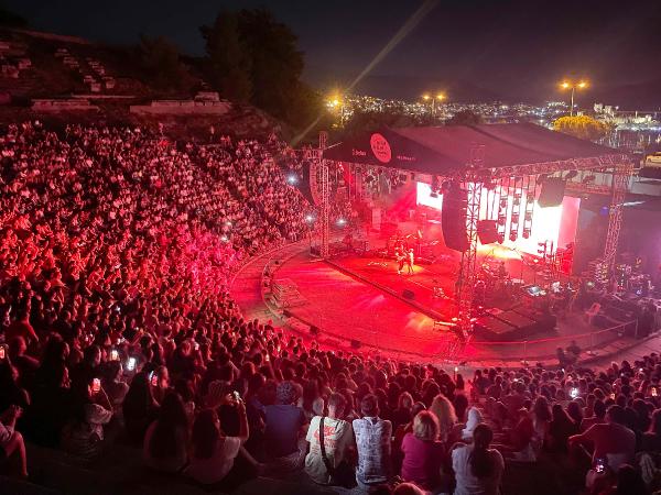 Sertab Erener Bodrum Antik Tiyatro'da konser verdi