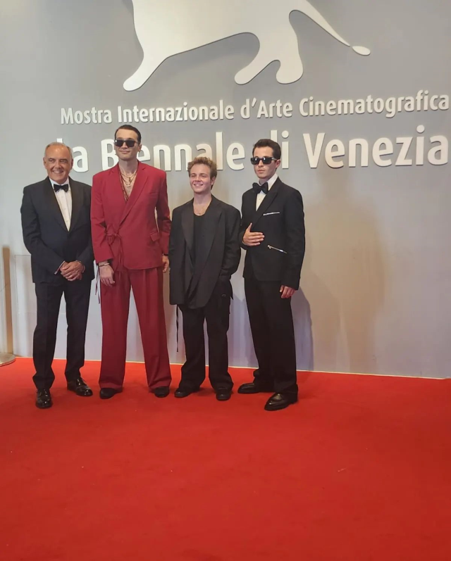 Başarılı oyuncu Can Bartu Arslan Venedik Film Festivali'nde dakikalarca ayakta alkışlandı