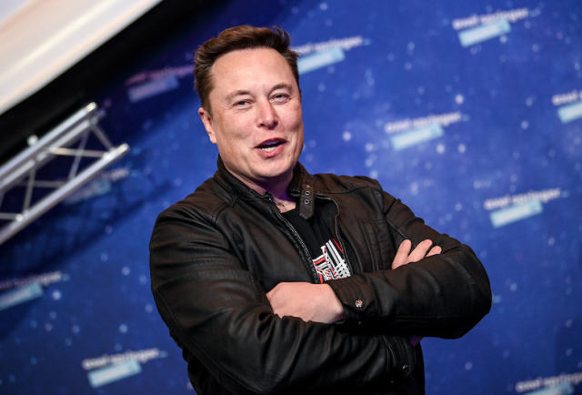 Elon Musk'ın iş ilanına talip olan Demet Akalın'ı takipçisi fena tiye aldı: Türkçe bilen birini arıyorlar