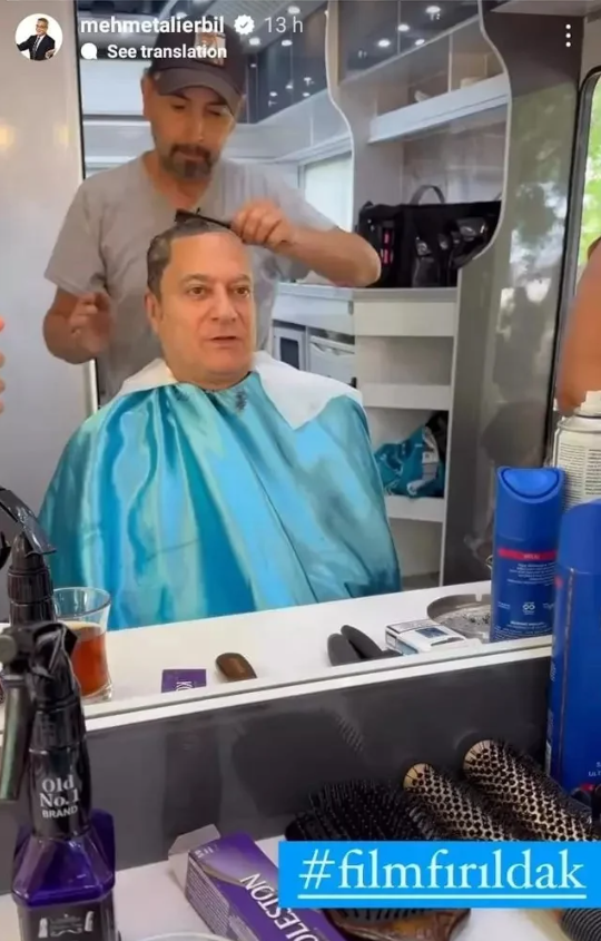 Ünlü şovmen Mehmet Ali Erbil yeni projesi için saçlarını boyattı
