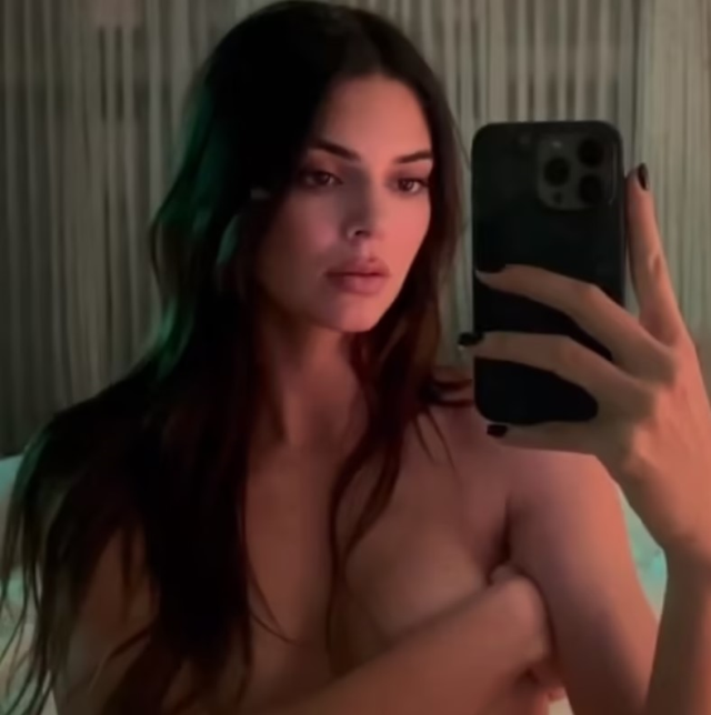 Kendall Jenner, Forbes Dergisi Kapak Olduktan Sonra Üstsüz Video Paylaştı