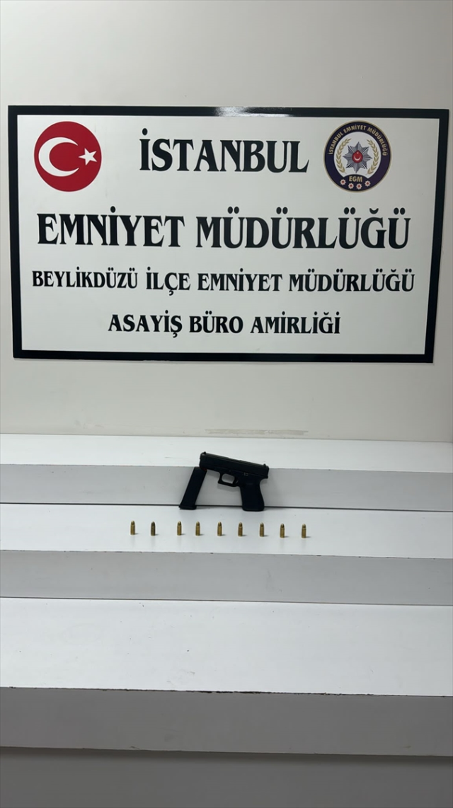 Sosyal medya fenomeni Banu Parlak, yeniden gözaltına alındı