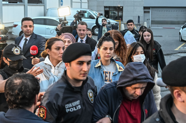 Kara para aklama suçlamasıyla tutuklanan Dilan Polat ruh sağlığı hastanesine götürüldü