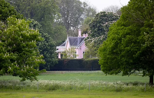 Prens William ve Kate Middleton, gizli bir eve taşınma planları yapıyor