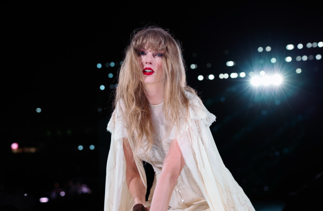 Turneye çıkan Taylor Swift, makyaj, saç ve elbisesi için 4,3 milyon dolar harcadı
