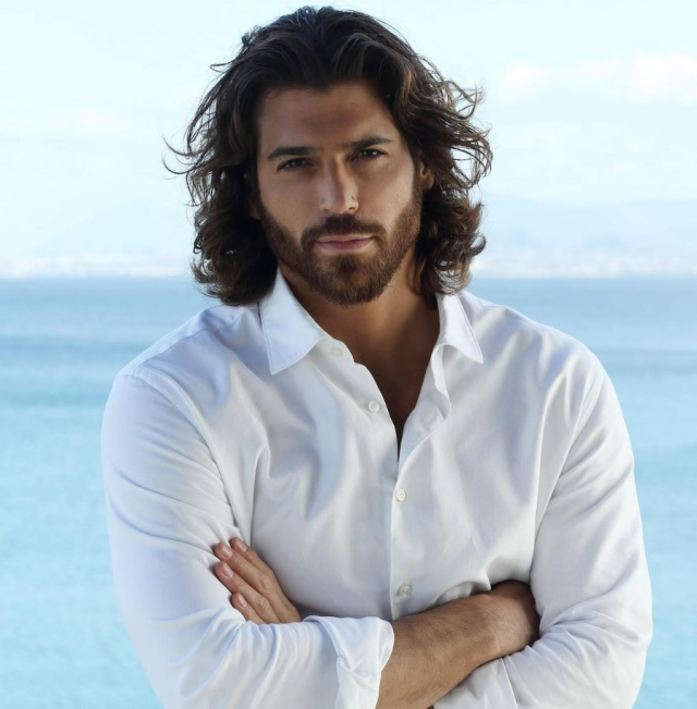 Oyuncu Can Yaman, 11 milyon takipçili Instagram hesabını sildi