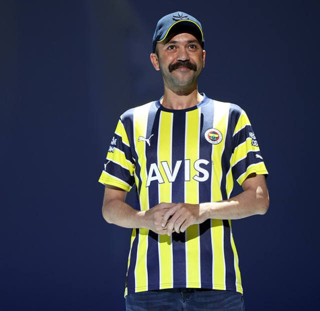 Oyuncu Sarp Akkaya, Fenerbahçe seçimleri sırasında kongre üyelerine küfretti