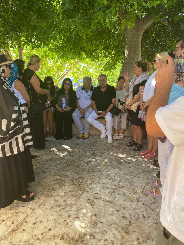 Safiye Soyman'ın oğlu Harun Akaröz son yolculuğuna uğurlandı