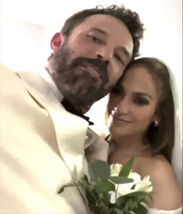 Uzun süredir ayrı yaşayan Jennifer Lopez ve Ben Affleck çifti, boşanma kararı aldı