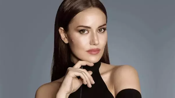 Fahriye Evcen kadın cinayetlerine sessiz kalmadı: Söylenecek çok şey var elimizden bişey gelmiyor